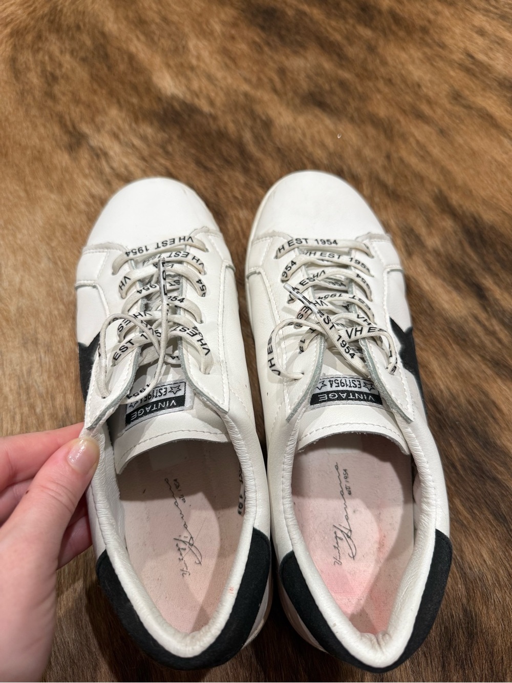 Vintage Havana White Leather Sneakers with Black Star - Picture 7 of 8